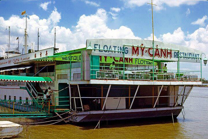 My Canh Floating Restaurant